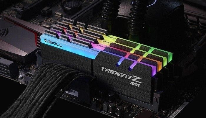 G.Skill TridentZ RGB DDR4. 4x8GB 2666MHz, CL18 (F4-2666C18Q-32GTZR) hind ja info | Operatiivmälu (RAM) | kaup24.ee