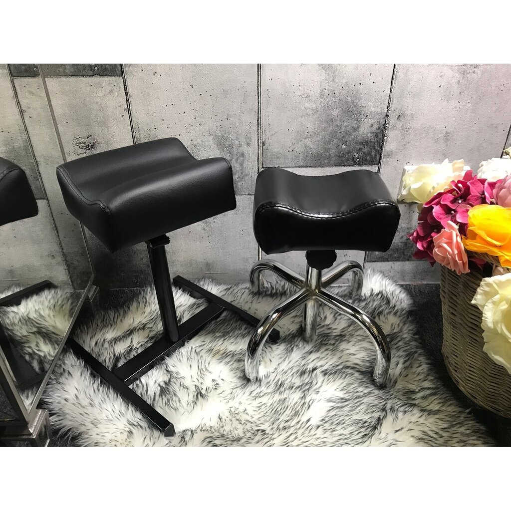 Jalatugi pediküüriks FOOTREST FOR PEDICURE BLACK hind ja info | Ilusalongi mööbel | kaup24.ee