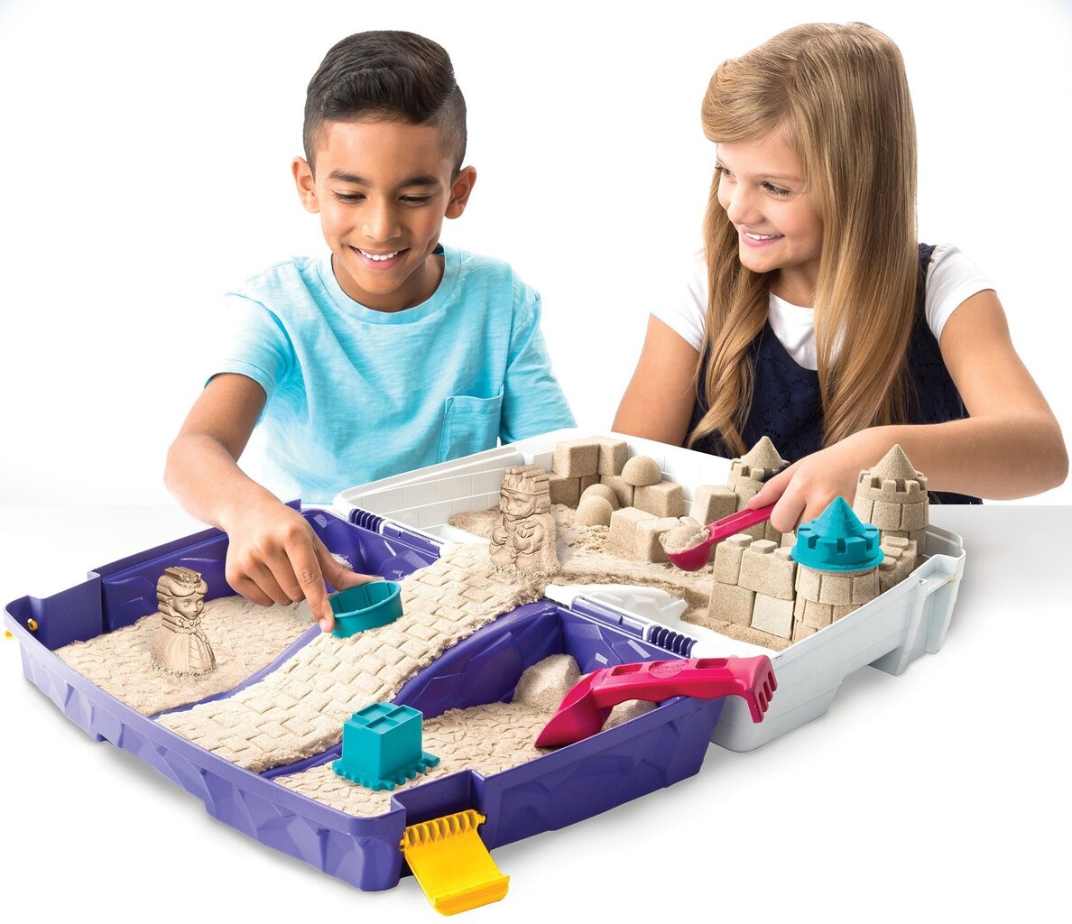 Spin Master Kinetic Sand kohver + 907 kinetiline liiv + tarvikud hind ja info | Kunstitarbed, voolimise tarvikud | kaup24.ee