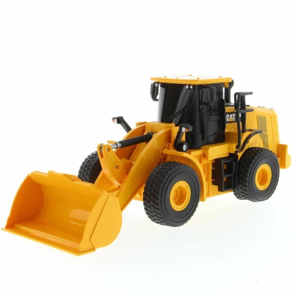 Raadiojuhitav kaevamismasin Carrera CAT 950M 1:35 цена и информация | Poiste mänguasjad | kaup24.ee