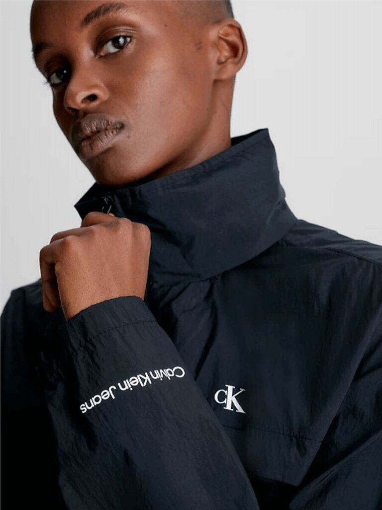 Tuulepluus Calvin Klein Jeans Packable Hood Windbreaker 560075703 hind ja info | Naiste joped ja parkad | kaup24.ee