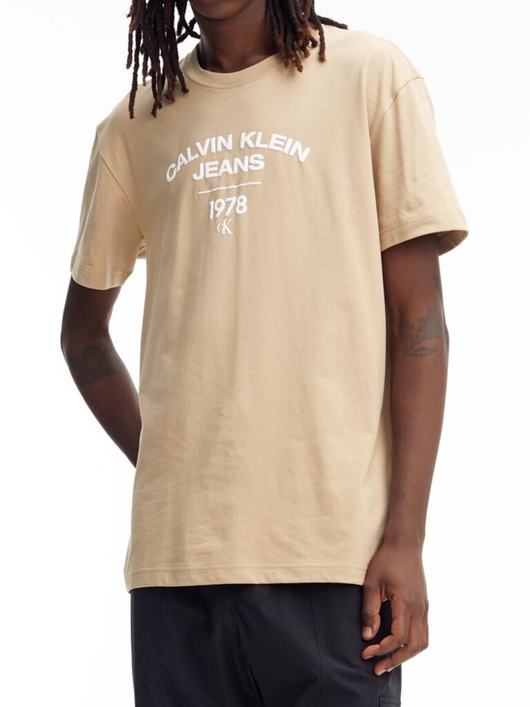 Meeste särk Calvin Klein Jeans Varsity Curve Logo Travertine 560076634 цена и информация | Meeste T-särgid | kaup24.ee