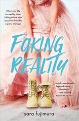 Faking Reality цена и информация | Книги для подростков и молодежи | kaup24.ee