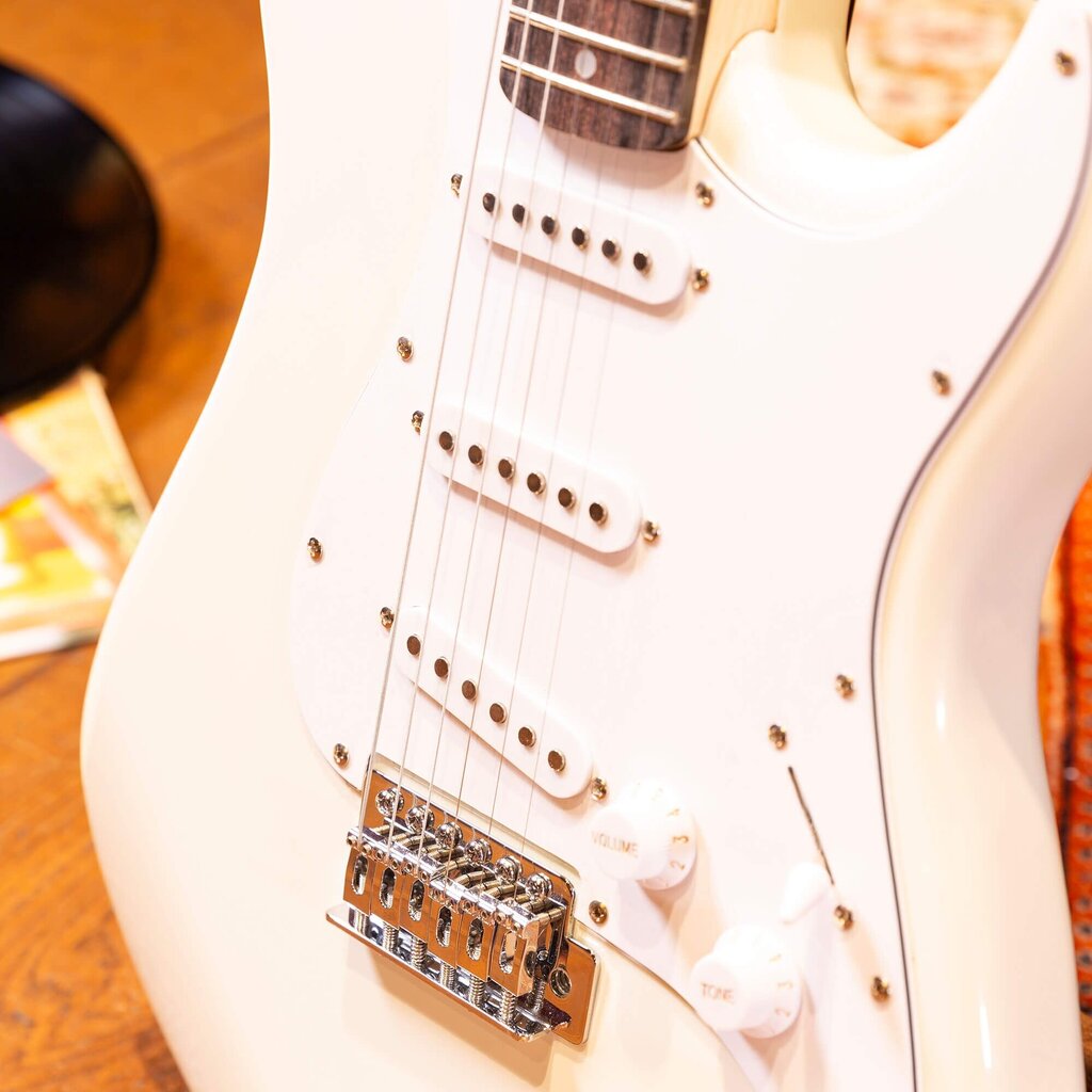 Max GigKit elektrikitarri komplekt koos kitarrialusega, valge hind ja info | Kitarrid | kaup24.ee