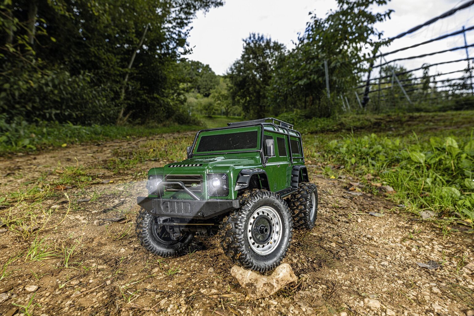 Puldiga juhitav maastur Carson Land Rover, roheline hind ja info | Poiste mänguasjad | kaup24.ee