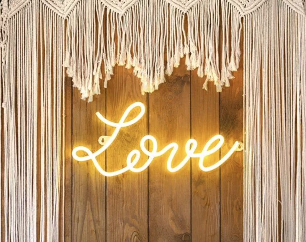 Neoon LED tuli "Love", valge цена и информация | Peokaunistused | kaup24.ee