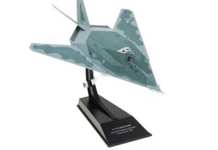 F-117A NIGHTHAWK USAF 53rd TEG Det.1/53rd WG Gray Dragon 2004 Hachette 1:100 FLA059 цена и информация | Коллекционные модели автомобилей | kaup24.ee