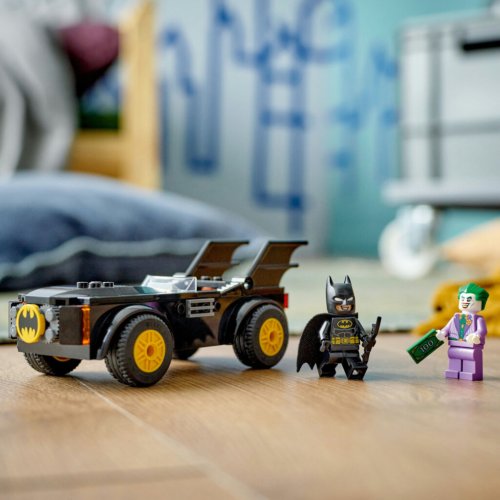 76264 LEGO® DC Batman Batmobile tagaajamine: Batman vs Jokker hind ja info | Klotsid ja konstruktorid | kaup24.ee