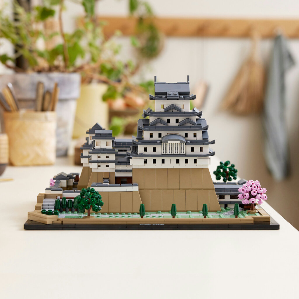 21060 LEGO® Architecture Himeji loss hind ja info | Klotsid ja konstruktorid | kaup24.ee