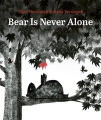 Bear Is Never Alone hind ja info | Väikelaste raamatud | kaup24.ee