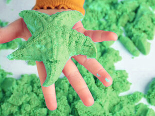 Кинетический песок Tuban, 1 кг, зеленый цена и информация | Развивающие игрушки и игры | kaup24.ee