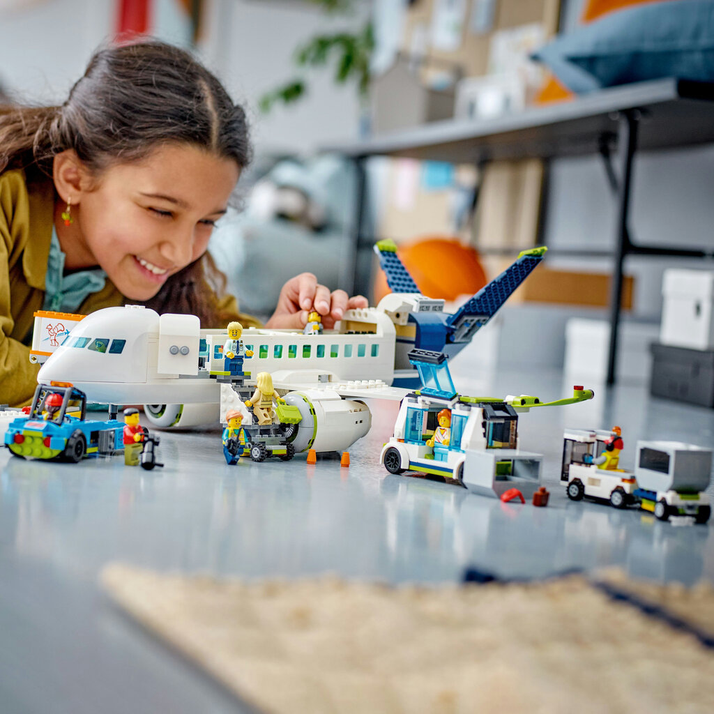 60367 LEGO® City Reisilennuk hind ja info | Klotsid ja konstruktorid | kaup24.ee