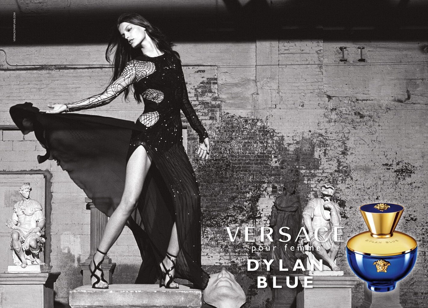 Komplekt Versace Pour Femme Dylan Blue: EDP naistele 30 ml + ihupiim 50 ml hind ja info | Naiste parfüümid | kaup24.ee
