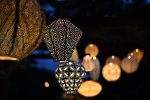 Päikesepaneeliga aiavalgusti Lumiz Diamond28 Sashiko, kollane цена и информация | Уличное освещение | kaup24.ee