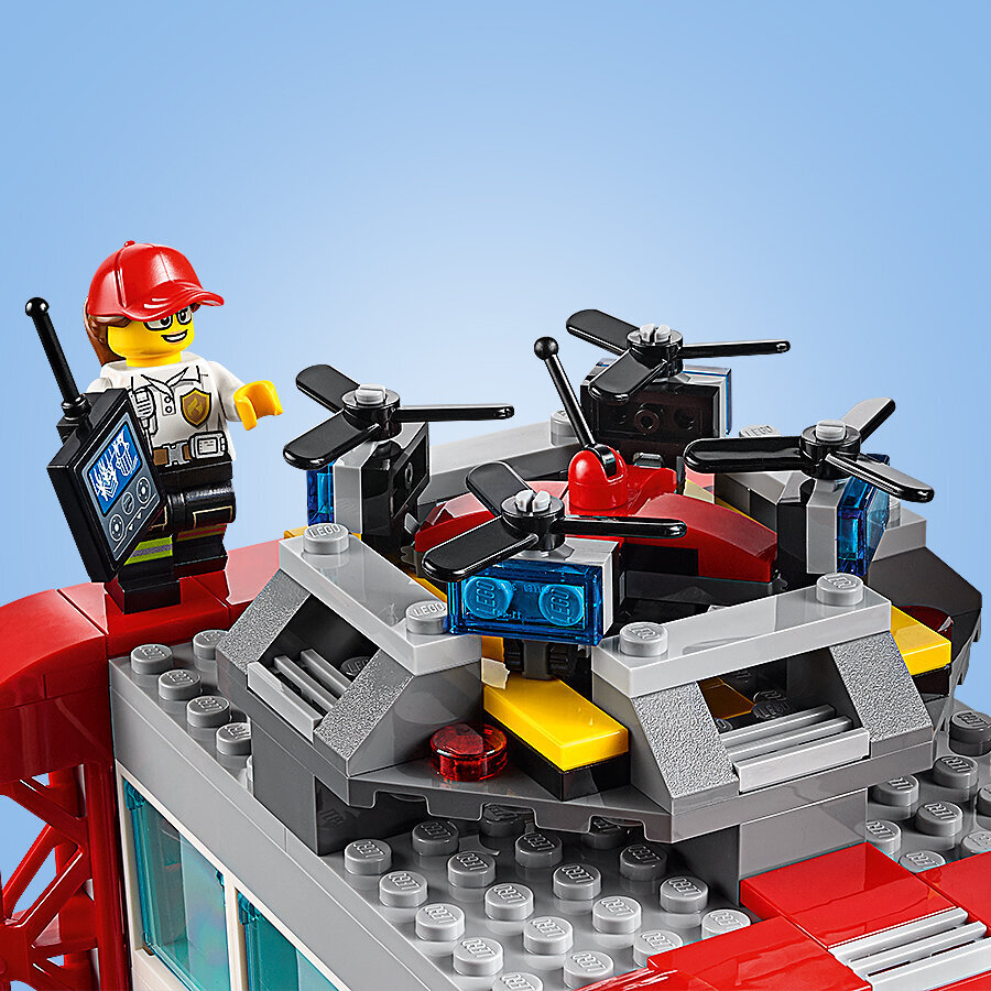 60215 LEGO® City Tuletõrjedepoo hind ja info | Klotsid ja konstruktorid | kaup24.ee