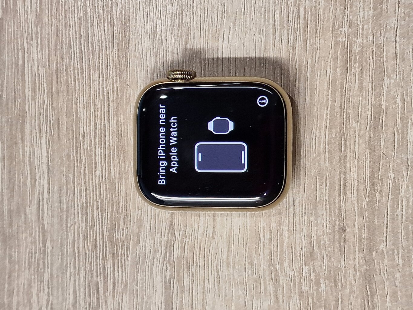 Defektiga toode. Apple Watch Series 8 GPS + Cellular 41mm Gold Stainless Steel Case ,Gold Milanese Loop MNJF3EL/A LV-EE hind ja info | Defektiga tooted | kaup24.ee