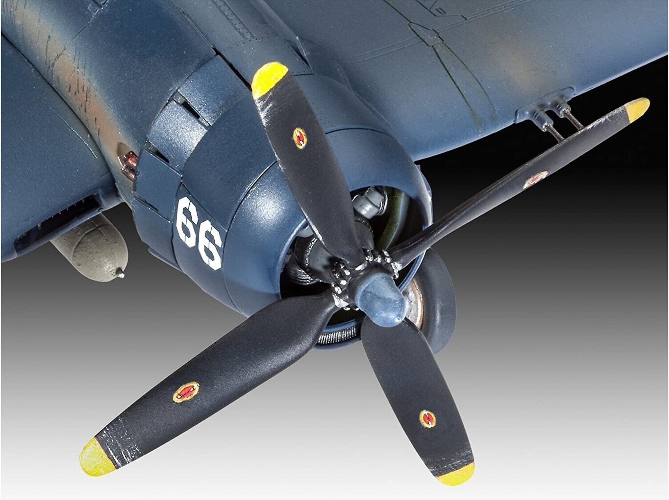 Revell - F4U-4 Corsair, 1/72, 03955 цена и информация | Klotsid ja konstruktorid | kaup24.ee