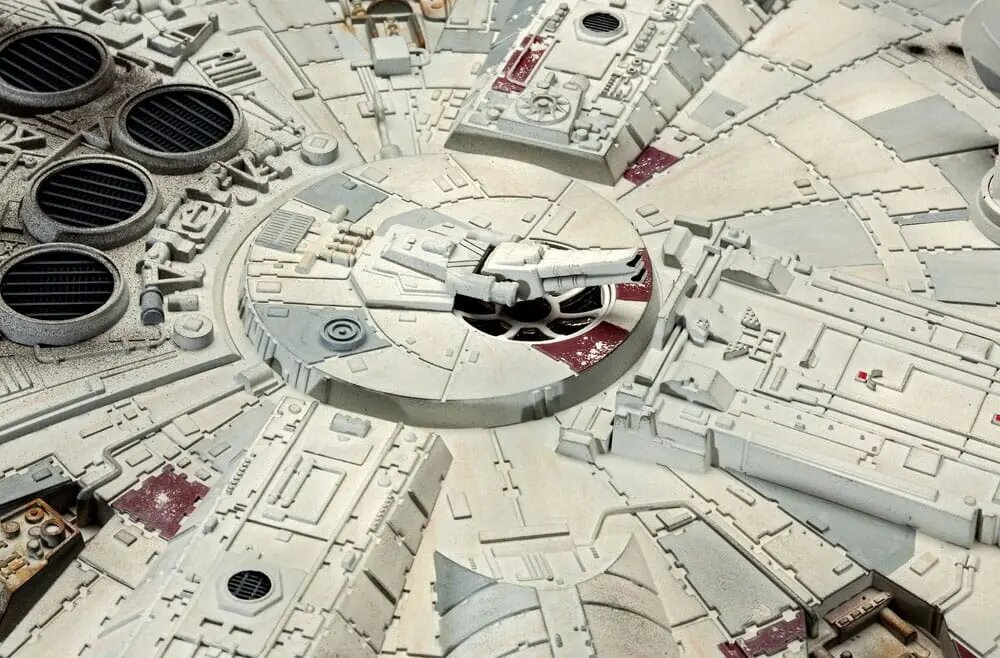 Tähesõdade mudelikomplekti kinkekomplekt Millennium Falcon цена и информация | Klotsid ja konstruktorid | kaup24.ee