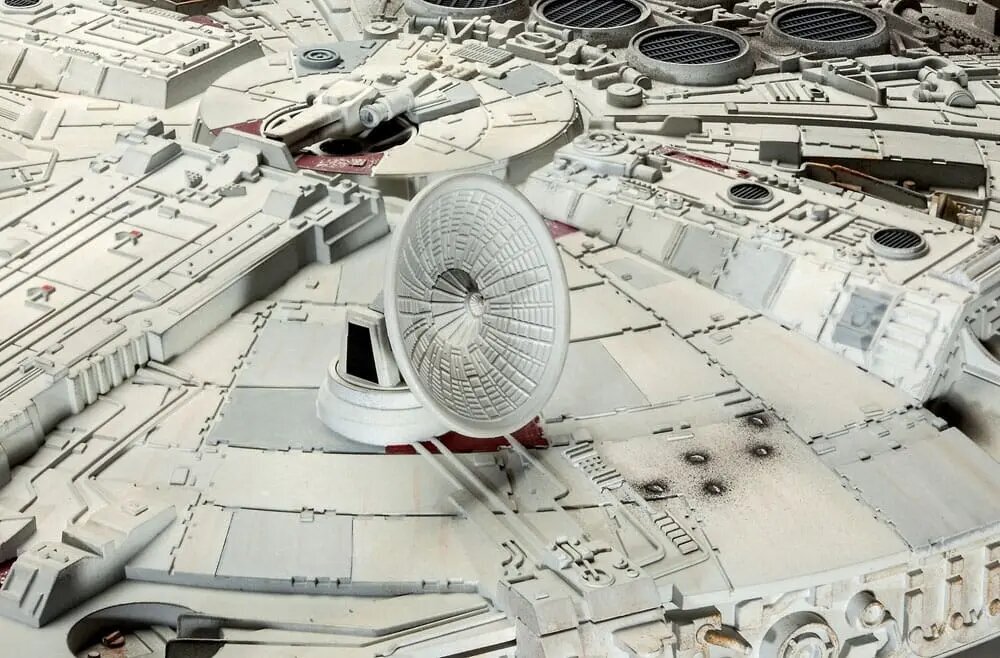 Tähesõdade mudelikomplekti kinkekomplekt Millennium Falcon цена и информация | Klotsid ja konstruktorid | kaup24.ee