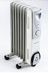 Электрический масляный радиатор на колесах Ravanson 1500W цена и информация | Обогреватели | kaup24.ee