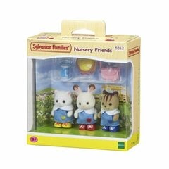 Набор кукол Sylvanian Families The 3 Friends Of The Creche цена и информация | MUST Металлическая бутылочка с Ярким рисунком (без BPA) (500ml) для мальчиков от 3+ лет Серая с Машинкой | kaup24.ee