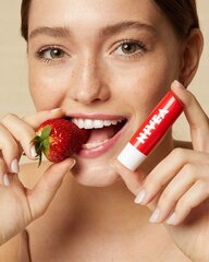 Huulepalsam Nivea Strawberry, 4,8 g цена и информация | Помады, бальзамы, блеск для губ | kaup24.ee