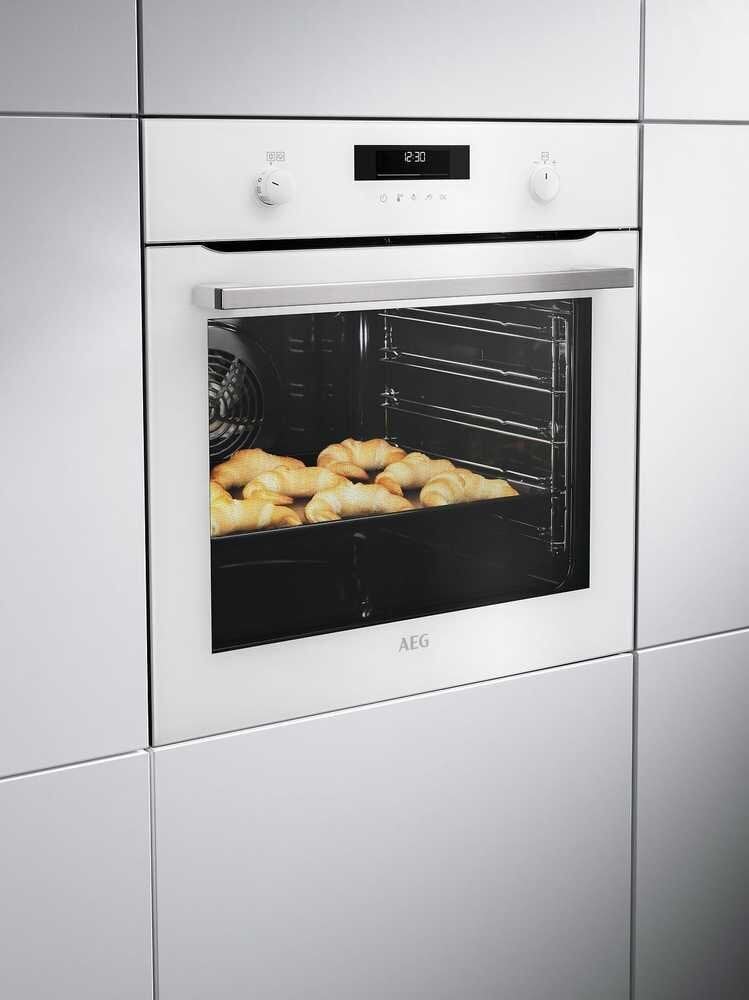 AEG BFP6202W SteamBake 6000 hind ja info | Ahjud | kaup24.ee