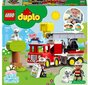 10969 LEGO Duplo tuletõrjeauto ja plüüsist padjakass, 50 cm цена и информация | Klotsid ja konstruktorid | kaup24.ee