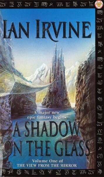Shadow On The Glass: The View From The Mirror, Volume One (A Three Worlds Novel) цена и информация | Fantaasia, müstika | kaup24.ee
