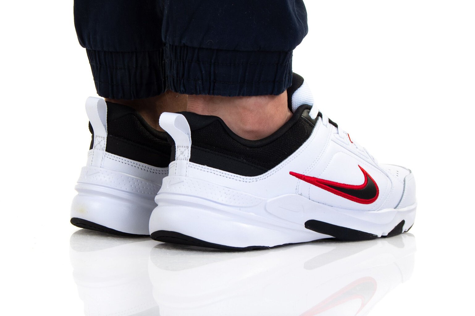 Spordijalatsid meestele Nike Defyallday DJ1196101 цена и информация | Spordi- ja vabaajajalatsid meestele | kaup24.ee