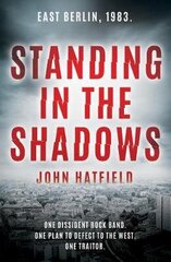 Standing in the Shadows цена и информация | Фантастика, фэнтези | kaup24.ee