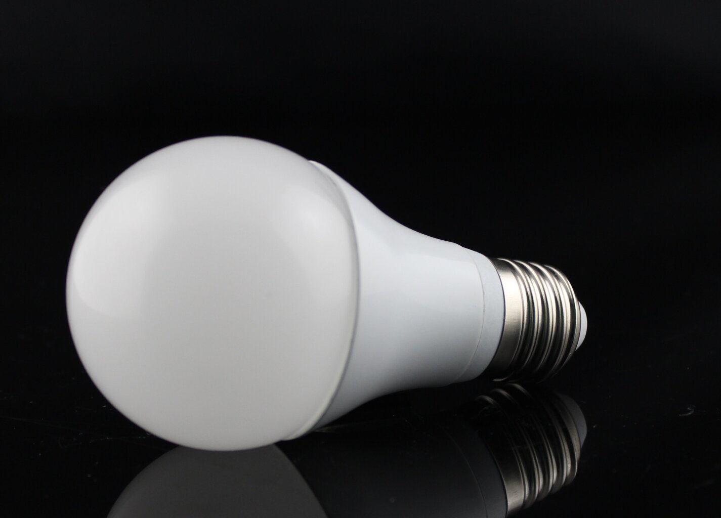 LED pirn GLOBE 8W цена и информация | Lambipirnid, lambid | kaup24.ee