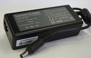 Extra Digital 19V, 3.16A, 60W цена и информация | Зарядные устройства для ноутбуков | kaup24.ee