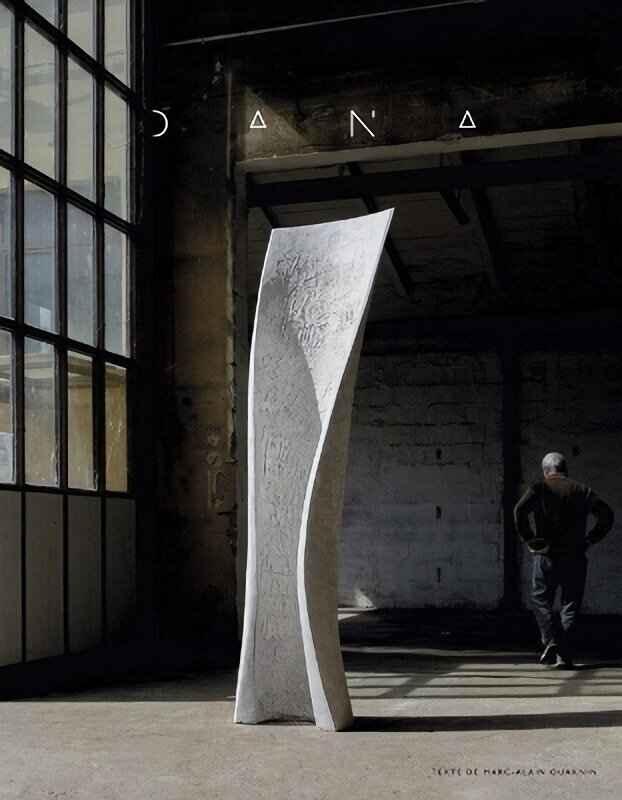 Yves Dana: A Fresh Perspective on Sculpture цена и информация | Kunstiraamatud | kaup24.ee