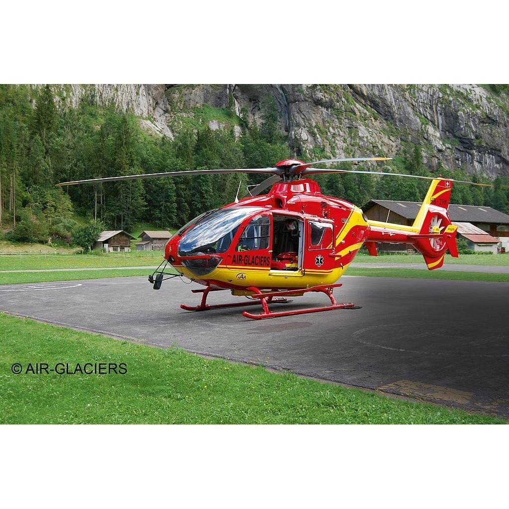 Revell liimitav mudel Airbus helikopter EC135 AIR-GLACIERS 1:72 цена и информация | Fännitooted mänguritele | kaup24.ee