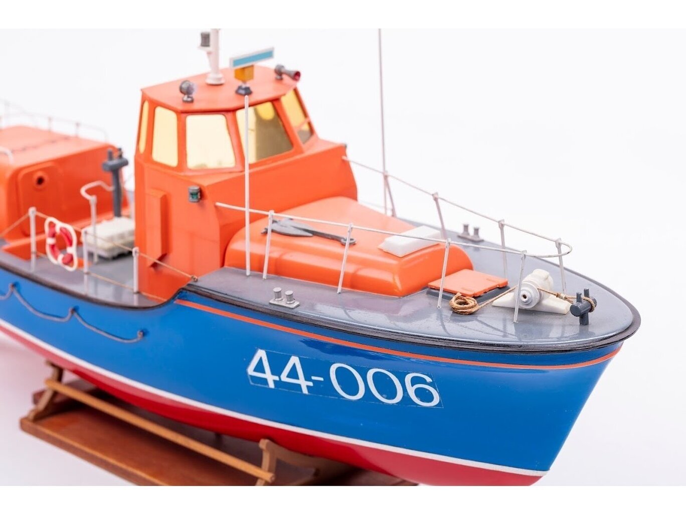 Konstruktor Billing Boats - RNLI Waveny Lifeboat - Plastic hull, 1/40, BB101 цена и информация | Klotsid ja konstruktorid | kaup24.ee