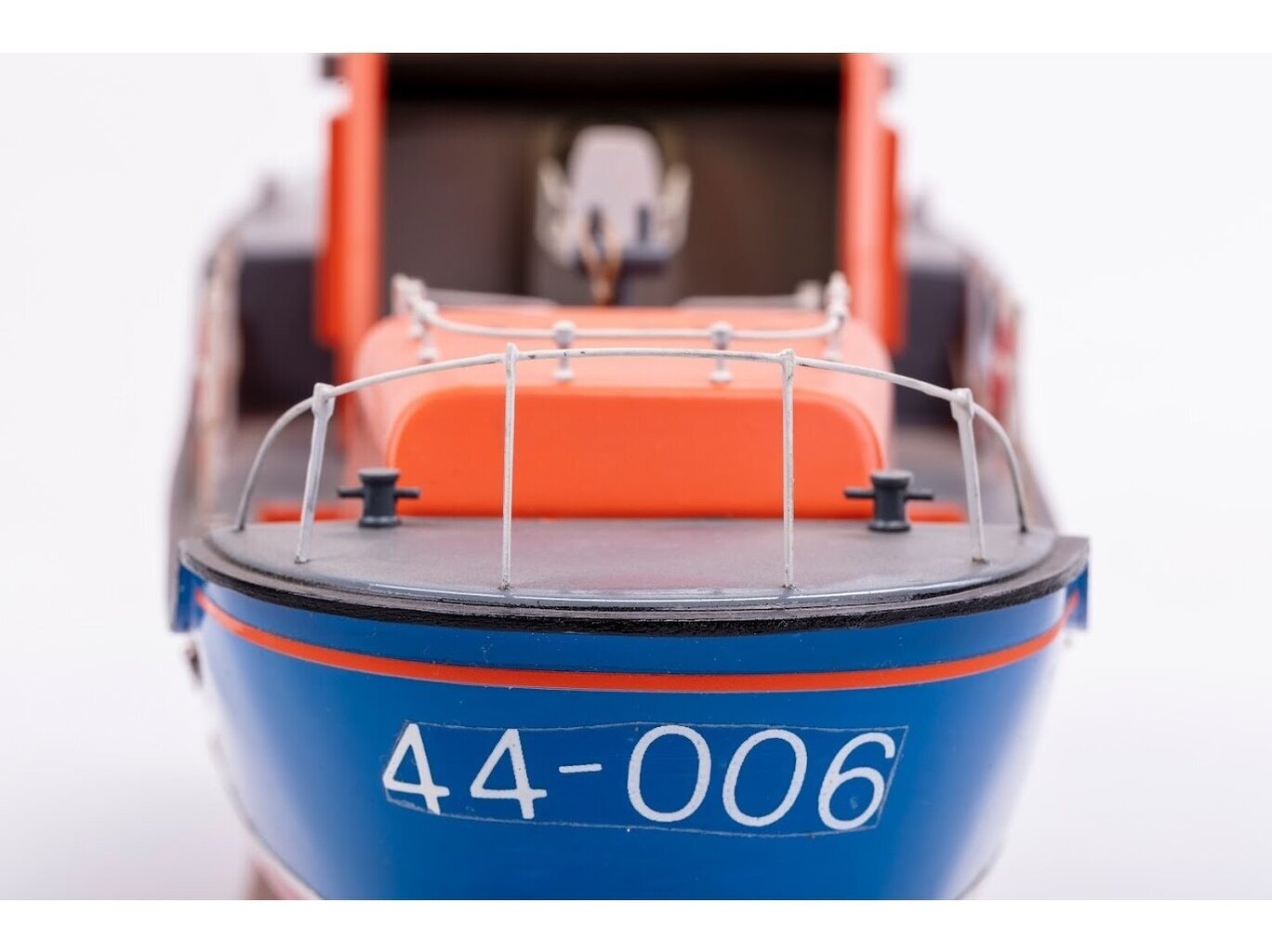 Konstruktor Billing Boats - RNLI Waveny Lifeboat - Plastic hull, 1/40, BB101 цена и информация | Klotsid ja konstruktorid | kaup24.ee