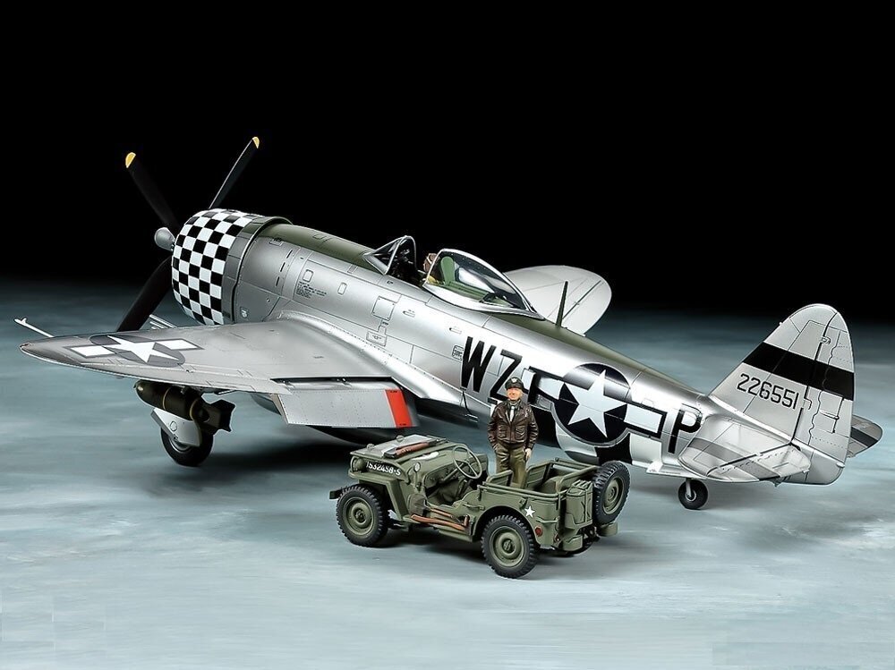 Konstruktor Tamiya - Republic P-47D Thunderbolt "Bubbletop" & 1/4 ton 4x4 Light Vehicle Set hind ja info | Klotsid ja konstruktorid | kaup24.ee