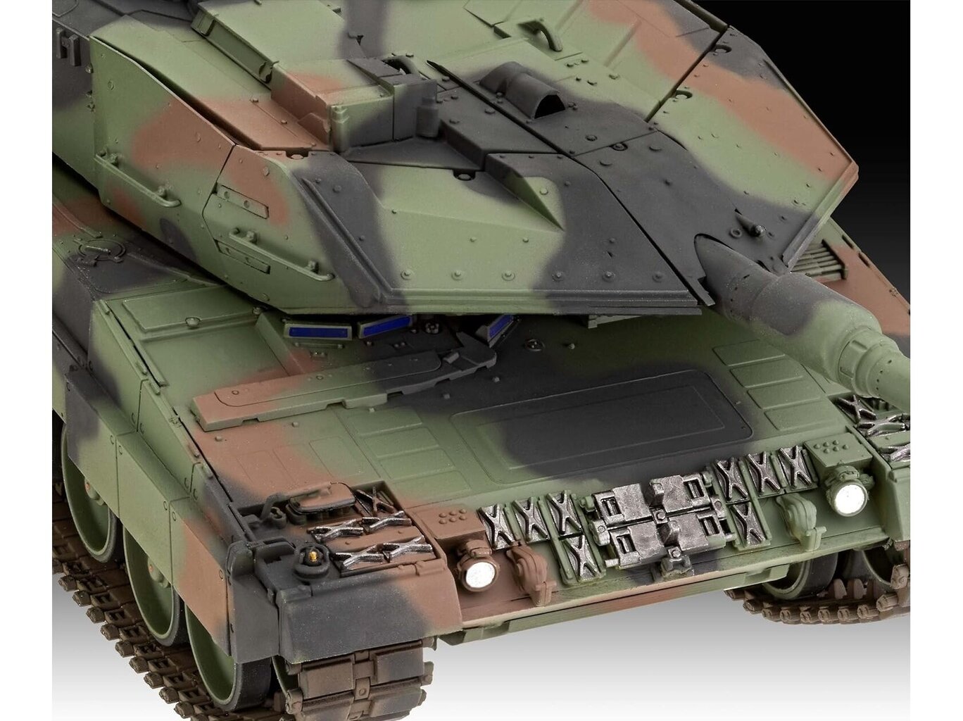 Konstruktor Revell - Leopard 2 A6M+, 1/35, 03342 hind ja info | Klotsid ja konstruktorid | kaup24.ee