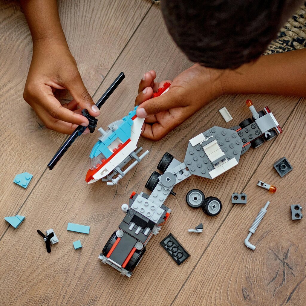 31146 Lego® Creator Parda veoauto koos helikopteriga цена и информация | Klotsid ja konstruktorid | kaup24.ee