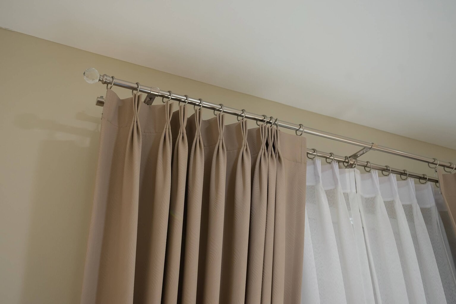 Single metal curtain rod 19 mm OLIMP, 150 cm, painted black hind ja info | Kardinapuud | kaup24.ee