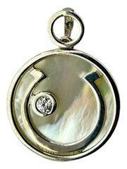 Серебряная подвеска с жемчугом цена и информация | Украшения на шею | kaup24.ee