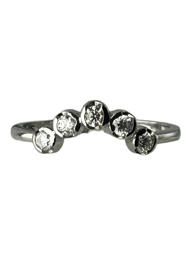 Hõbesõrmus lihvitud teemantidega hind ja info | Sõrmused | kaup24.ee