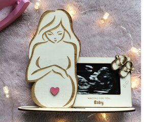 Puidust pildiraam beebi ultrahelifoto jaoks, 19 cm, roosa südamega ja graveeringuga, 1 tk hind ja info | Pildiraamid | kaup24.ee