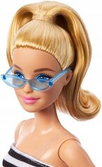 Barbie Madista nukk triibulise pluusiga Mattel HRH11 hind ja info | Tüdrukute mänguasjad | kaup24.ee