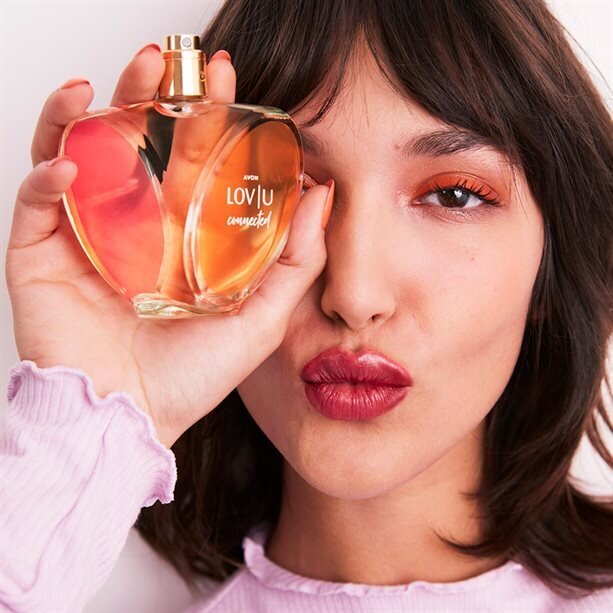 Lille-puuvilja aroomiga parfüümvesi Avon LOV U Connected, 50ml hind ja info | Naiste parfüümid | kaup24.ee