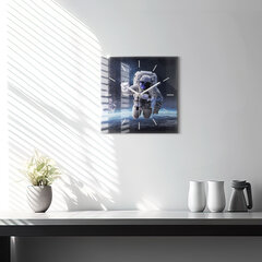 Seinakell Astronaut Above the Earth, 30x30 cm цена и информация | Часы | kaup24.ee