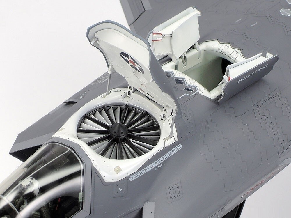 Konstruktor Tamiya – Lockheed Martin F-35B Lightning II, 1/48, 61125 цена и информация | Klotsid ja konstruktorid | kaup24.ee