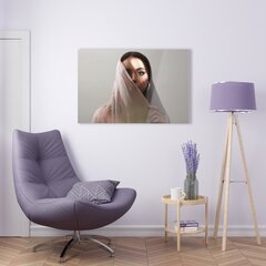 Картина из закаленного стекла Девушка в платке цена и информация | Картины, живопись | kaup24.ee