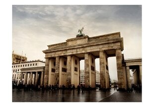 Fototapeet - Tourists near to the Brandenburg Gate цена и информация | Фотообои | kaup24.ee